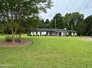 12260 Highway 16 E, Philadelphia, MS 39350