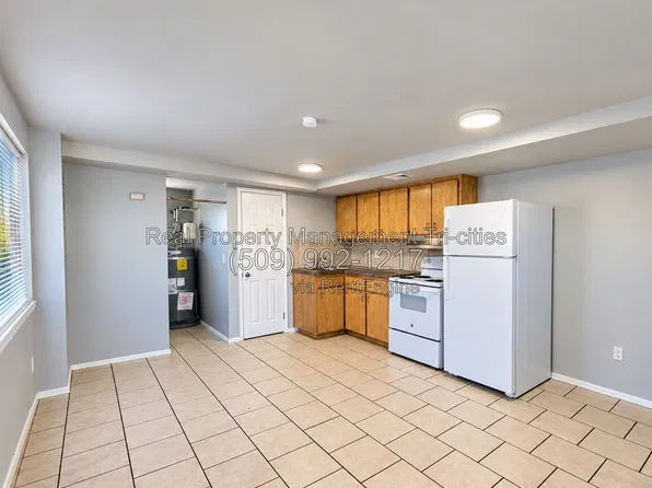 132 W Shoshone St #M, Pasco, WA 99301