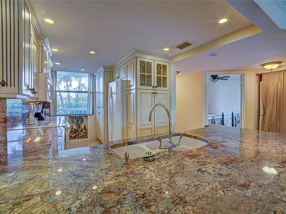 5th image of 10600 S Ocean Dr APT G-5