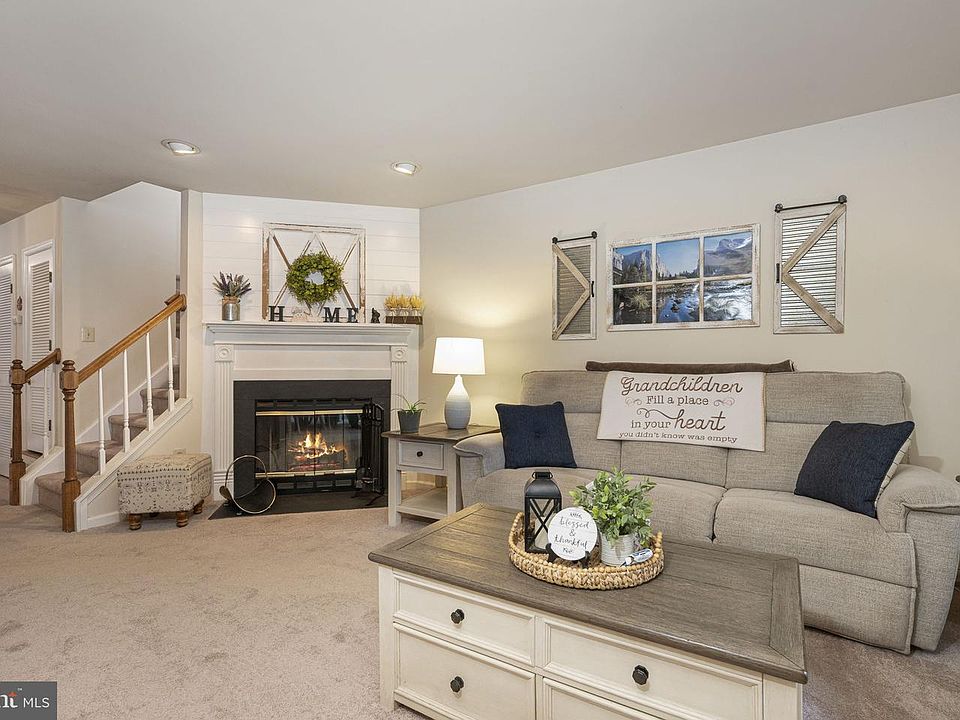 1st image of 345 Danbury Ln #345