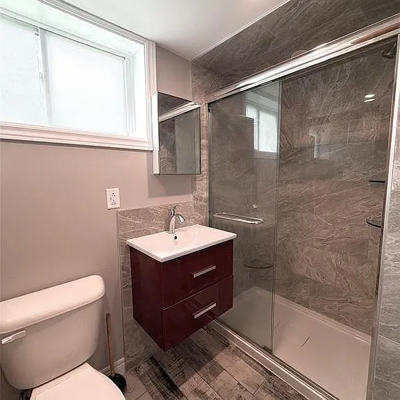 471 Randolph Ave — Photo 14