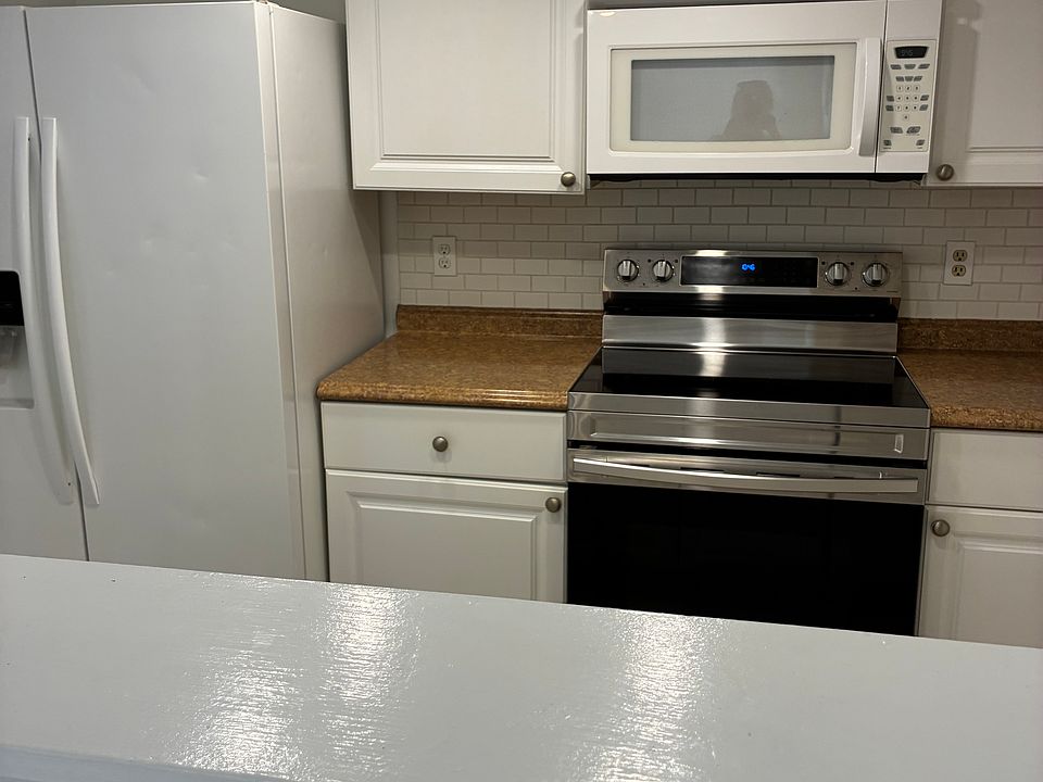 1st image of 1208 Songbird Ln