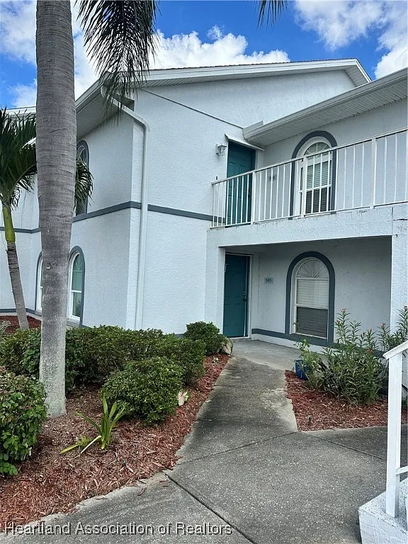 2 bed, 2.0 bath, 1104 sqft, $1,200 — Photo 1