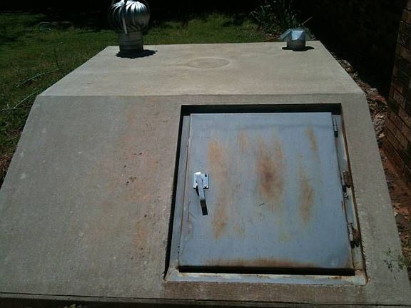 Storm shelter