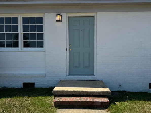 1223 Southwood Dr, Fayetteville, NC 28304