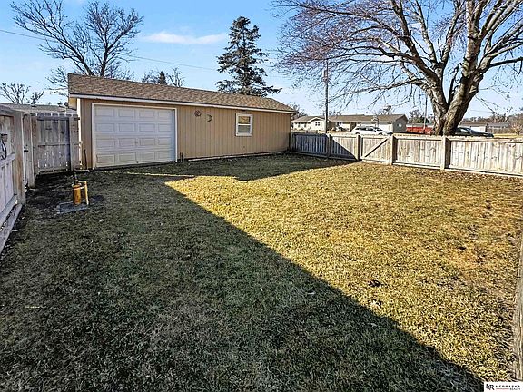 4th image of 1141 Willow St