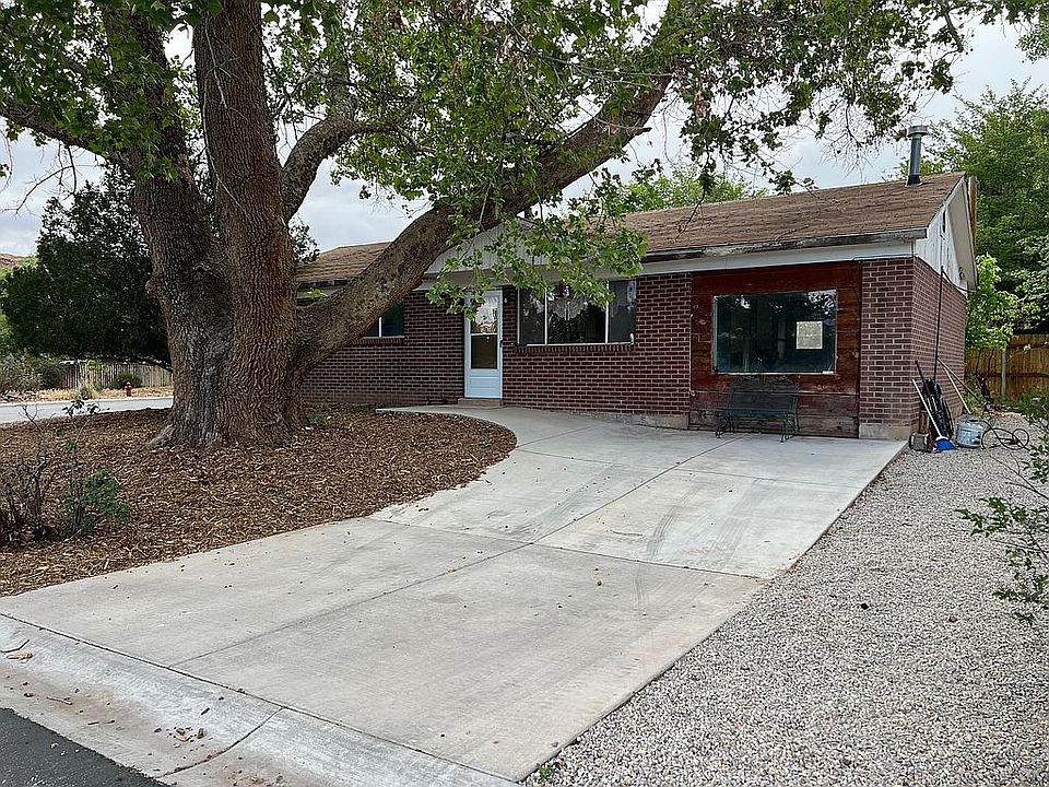 1st image of 4 Orchard Way