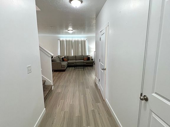 4th image of 14822 S Pele Ln