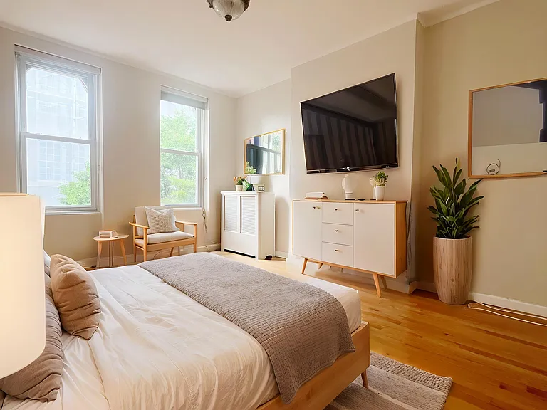 17-14 Menahan St #3 — Photo 6