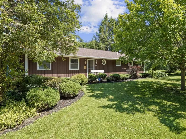 N2472 Fisk DRIVE, Burlington, WI 53105