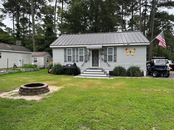 6072 Bay Breeze Dr, Horntown, VA 23395