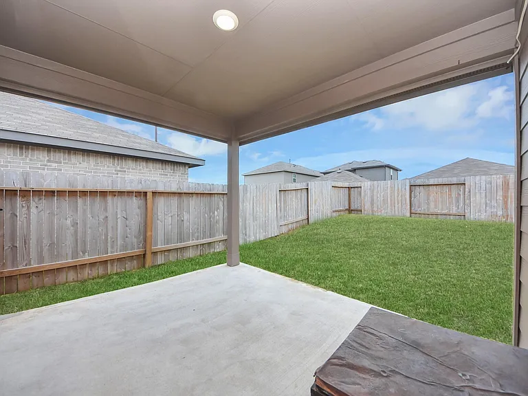 5611 Simcrest Grove Dr — Photo 21