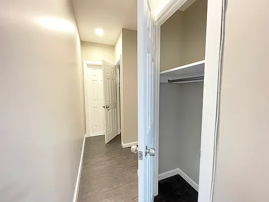 Rented by Bruma Realty LLC | media 14