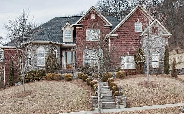 1st image of 229 King Arthur Cir