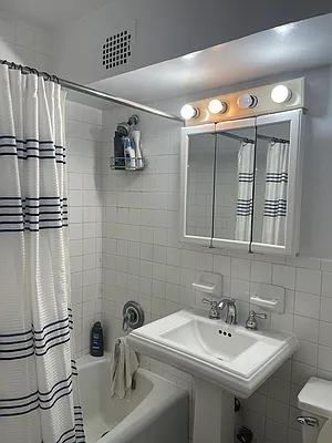 Rented by JMG Properties | media 4