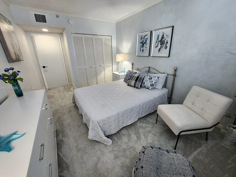 2301 Collins Ave #1026 — Photo 22