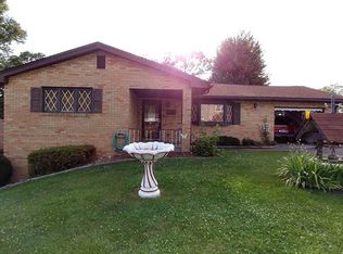 126 Speer St, Mc Kees Rocks, PA 15136