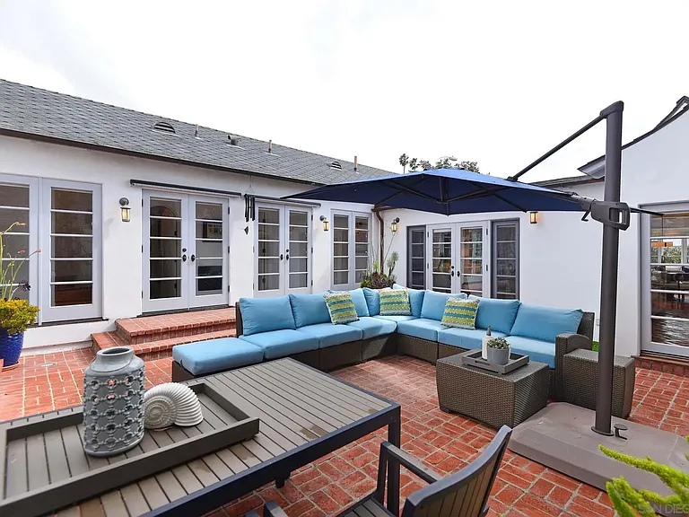 438 Sea Ln — Photo 21