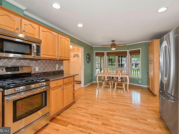 5th image of 29966 Sawmill Dr