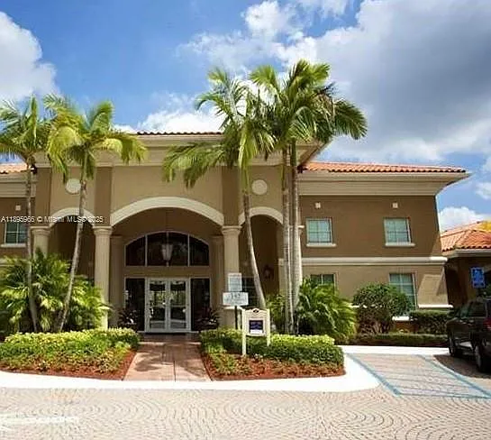 2 bed, 1330 sqft, $2,800 — Photo 1