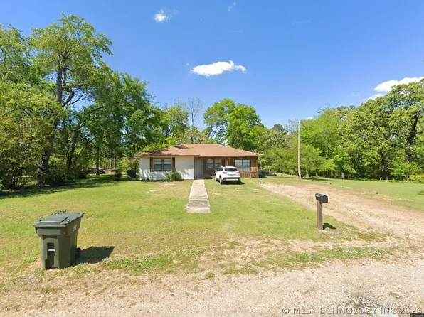 209 NE 9th St, Antlers, OK 74523