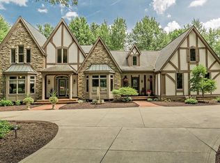 11315 Saybrook Ln, Chagrin Falls, OH 44023