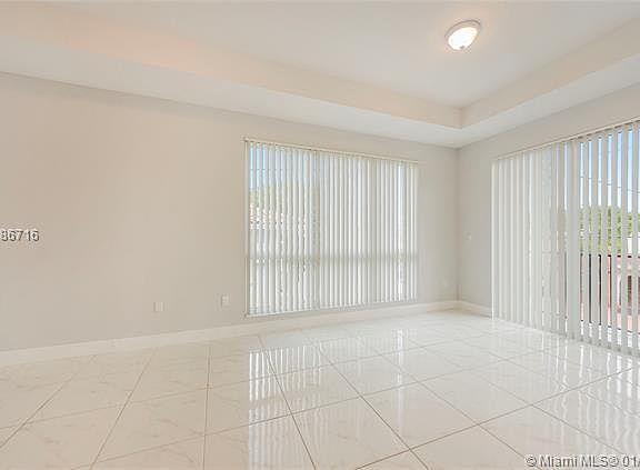 5th image of 850 SW 14th Ave #6
