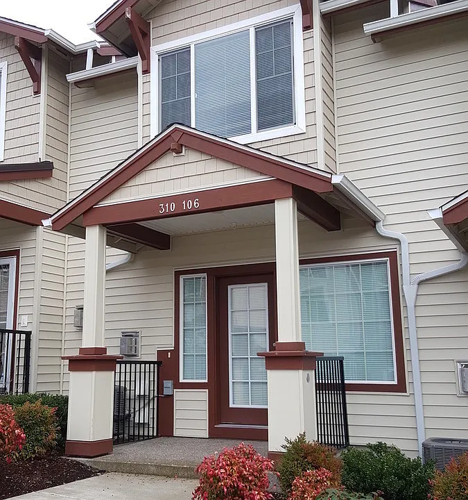 310 NW 116th Ave #106