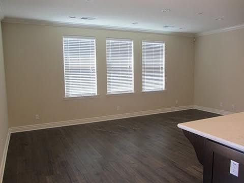 3rd image of 16061 Klara Ln