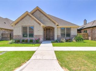 3206 Fountain Way, Granbury, TX 76049