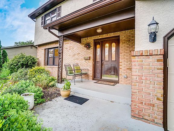 3rd image of 5039 New Haven Dr