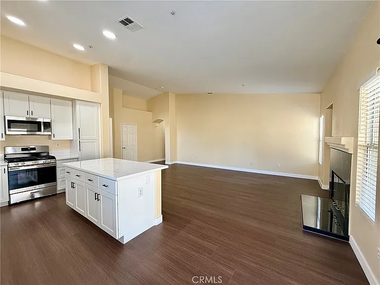 17210 Volante Ct — Photo 12