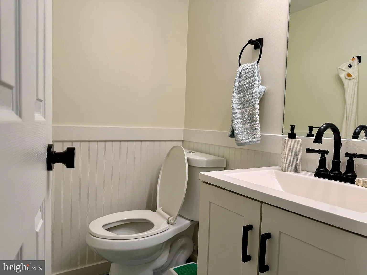 3 bed, 1.5 bath, 1404 sqft, $3,350 — Photo 4