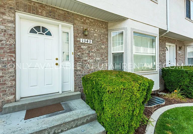 1343 S 1370 E — Photo 2