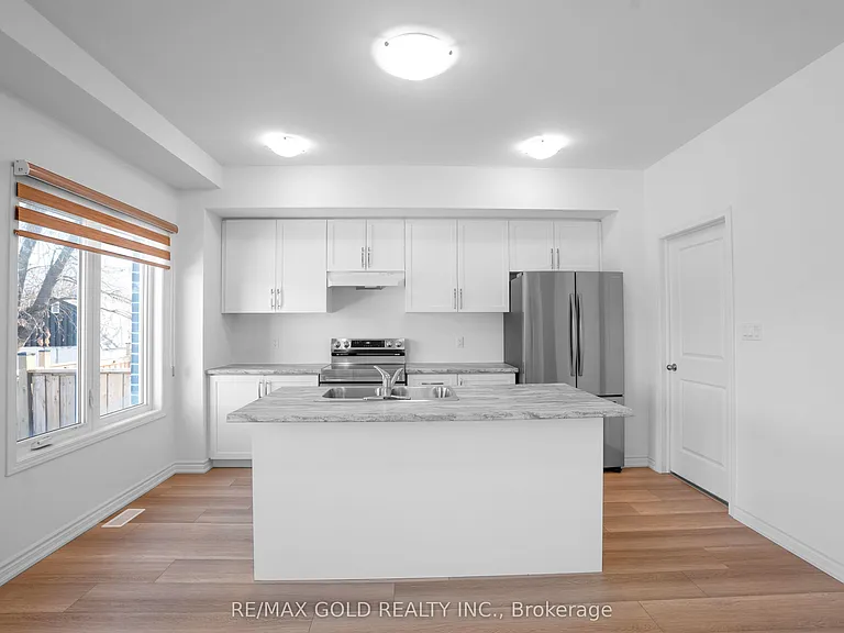 222 Pilkington St — Photo 7