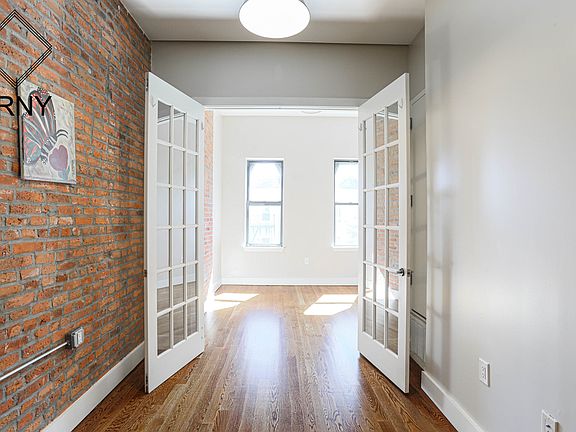 4th image of 1355 Putman Ave #3R