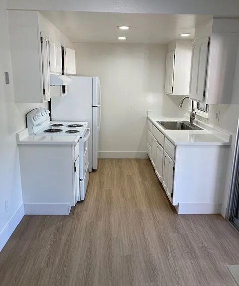1434 Essex Way #2 — Photo 4