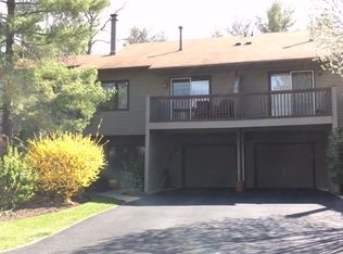 236 Mountain View Dr, Mahwah, NJ 07430