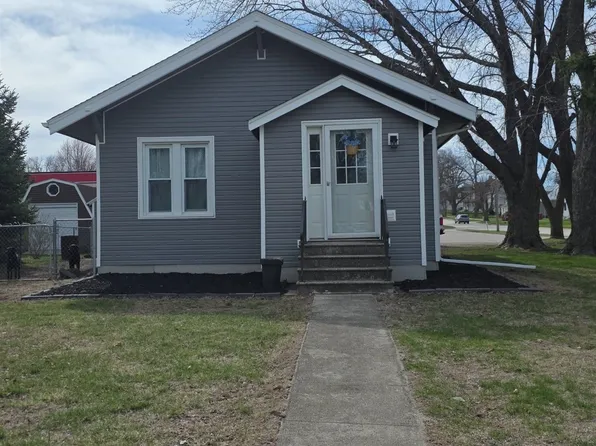 225 N Maple St, Paullina, IA 51046