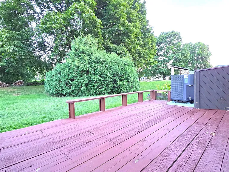 25 Village Dr — Photo 18
