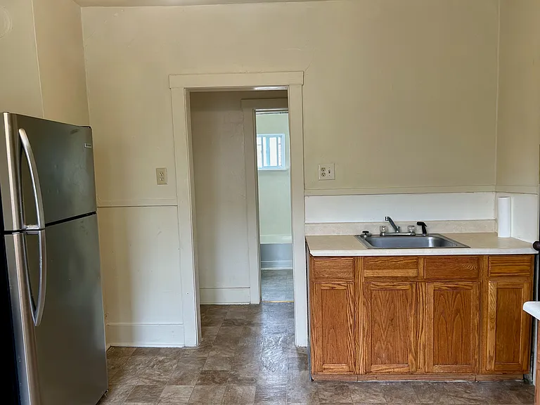 110 Hawthorne Ave #2 — Photo 9