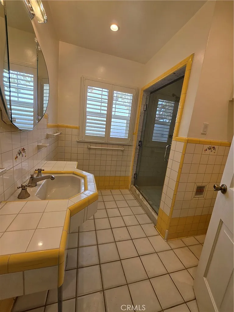 2 bed, 1300 sqft, $5,500 — Photo 4