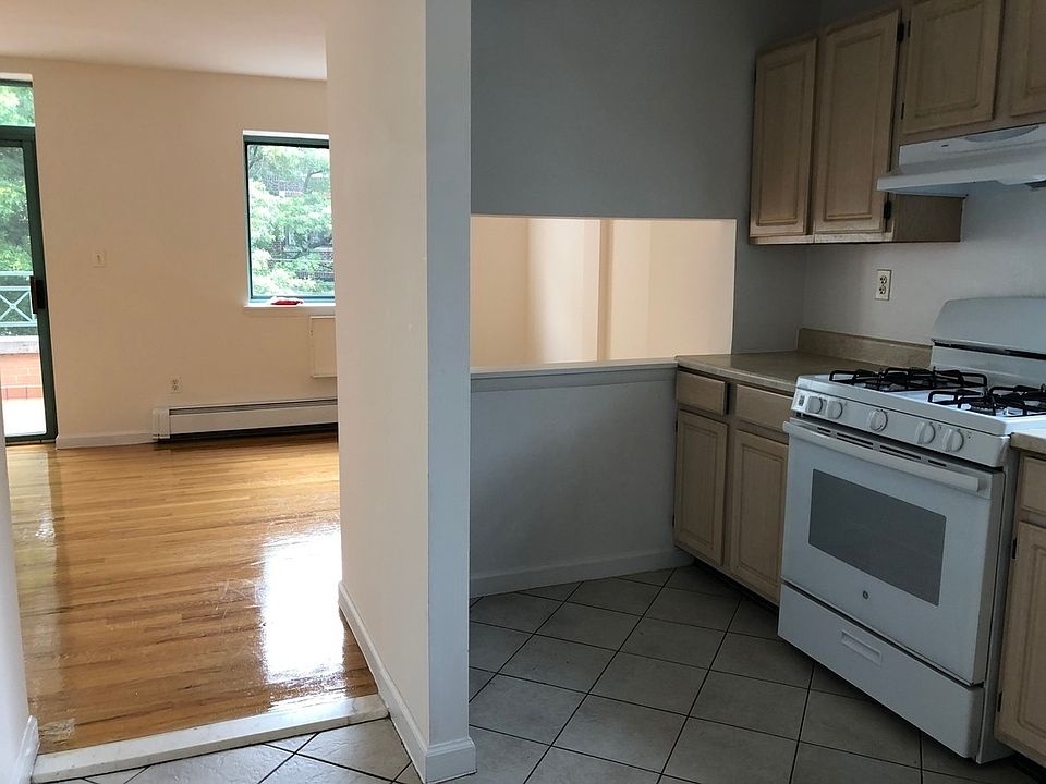 1st image of 25-76 36th St #3