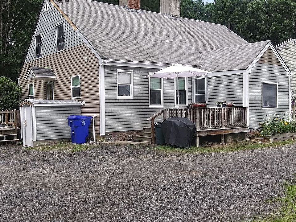 2nd image of 1390 Cohannet St