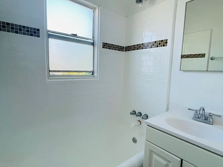 Regal Lofts — Photo 6