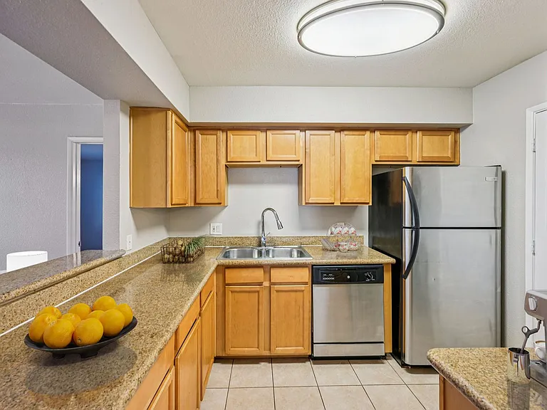 Jade Ridge Apartments — Photo 83