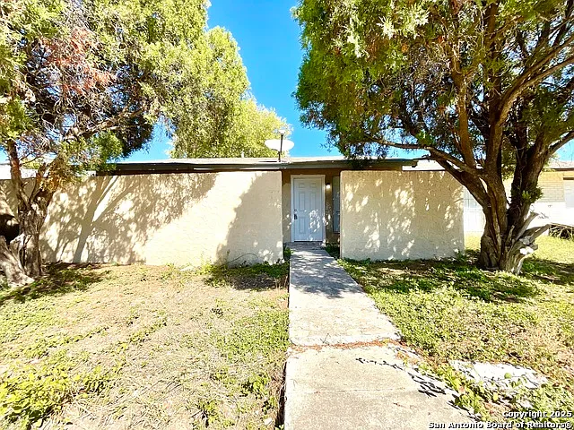 7237 Glen Bay — Photo 1