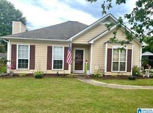 8315 Cahaba Crossing Cir, Leeds, AL 35094