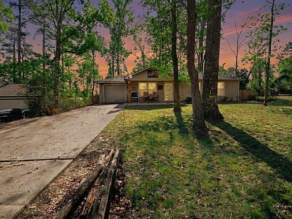 3rd image of 10820 Royal Magnolia Dr
