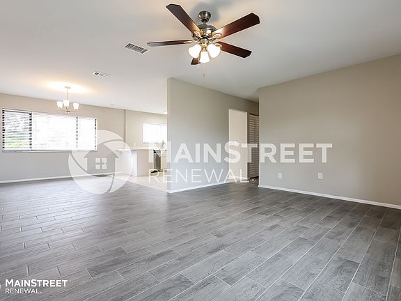 4th image of 3181 Pellam Blvd
